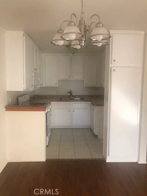 Valley Village, CA 91607,4717 Ben Avenue #204