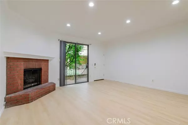 Chatsworth (los Angeles), CA 91311,10229 Variel Avenue #22