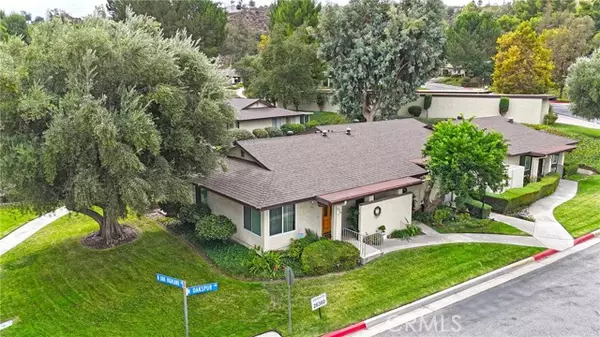 26360 OAKSPUR DR #A, Newhall (santa Clarita), CA 91321