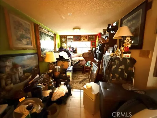 Panorama City (los Angeles), CA 91402,9346 Van Nuys Blvd #4