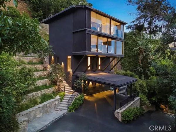 1782 Viewmont Drive, Los Angeles, CA 90069