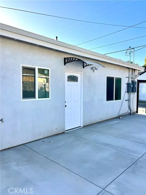 Los Angeles, CA 91406,17205 Saticoy Street