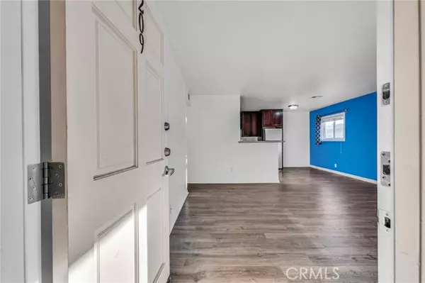 North Hollywood (los Angeles), CA 91601,5224 Denny Avenue #209