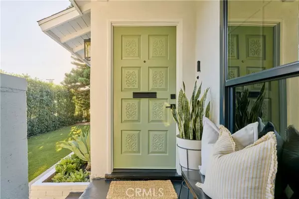 Sherman Oaks, CA 91423,4800 Mary Ellen