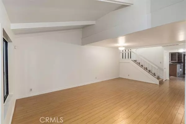 Canoga Park (los Angeles), CA 91304,8540 De Soto Avenue #49