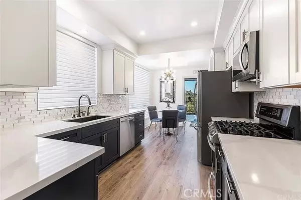 Sherman Oaks, CA 91423,4454 Ventura Canyon Avenue #305