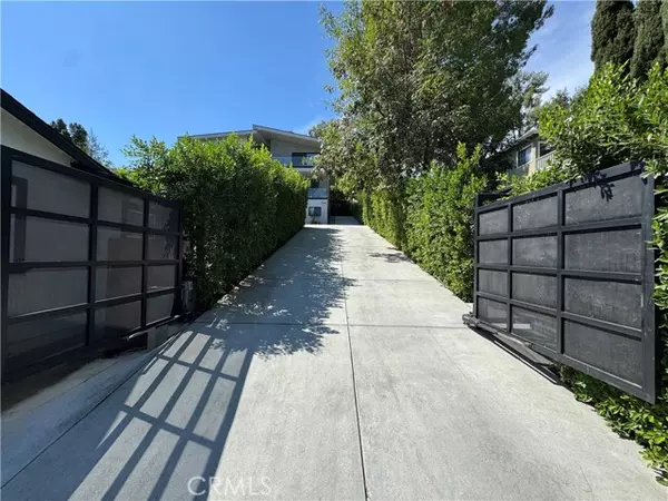 Woodland Hills (los Angeles), CA 91364,22268 Avenue San Luis