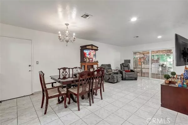 San Fernando, CA 91340,643 Harding