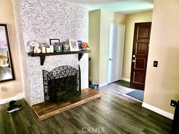 Diamond Bar, CA 91765,23659 Golden Springs Drive #3F