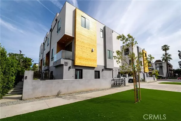 Valley Village, CA 91607,11860 W Flower