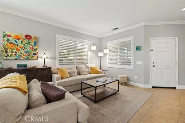 Valencia (santa Clarita), CA 91355,27879 Alta Vista Avenue