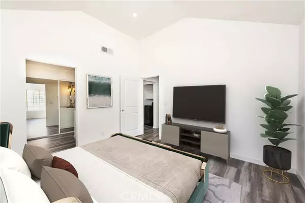Calabasas, CA 91301,4240 Lost Hills #3108