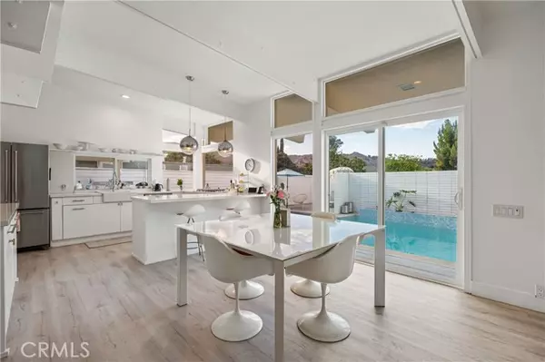 Granada Hills (los Angeles), CA 91344,17042 Lisette