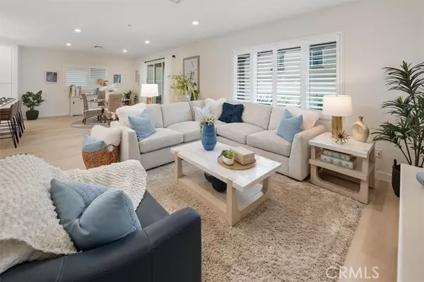 Newhall (santa Clarita), CA 91321,20912 Silvergate Way