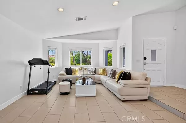 Cathedral City, CA 92234,68830 Jarana