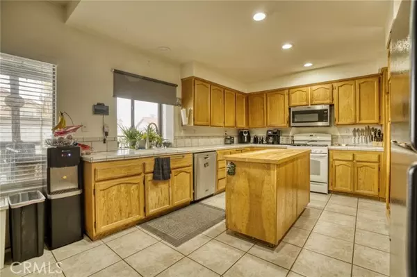 Lancaster, CA 93536,5517 Harmony