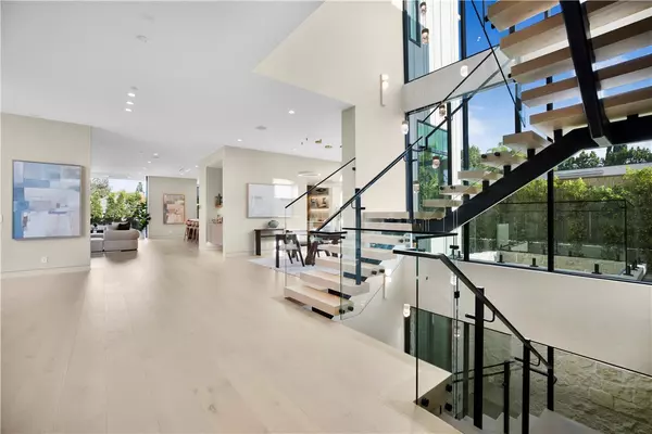 Encino (los Angeles), CA 91316,5170 Amestoy Ave.