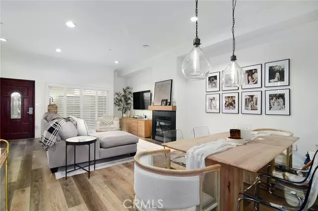 Sherman Oaks, CA 91401,13360 Burbank Boulevard #16