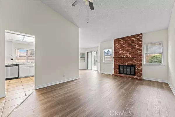 Lancaster, CA 93535,43610 16th