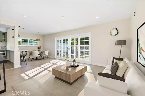 9233 Swinton Avenue, North Hills (los Angeles), CA 91343