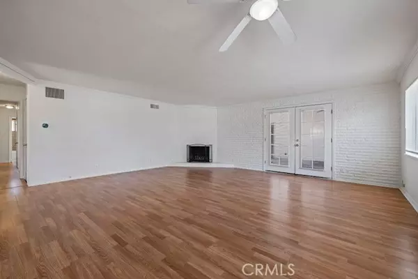 Lancaster, CA 93534,45157 16th