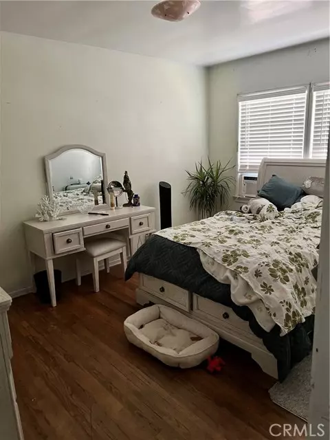 San Fernando, CA 91340,1037 Kewen