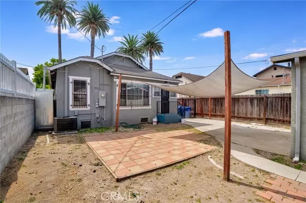 Los Angeles, CA 90044,747 W 99th