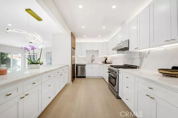 North Hollywood (los Angeles), CA 91606,11344 Delano