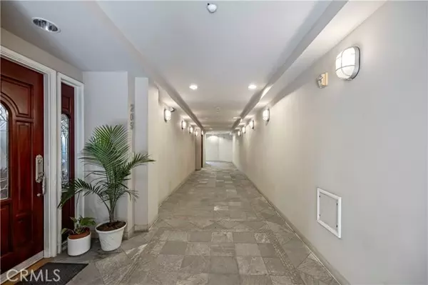 Los Angeles, CA 90042,6221 Monterey Road #205