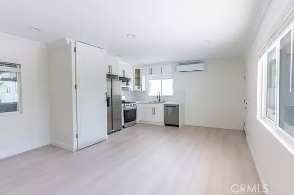 West Hollywood, CA 90048,128 S Harper #128 (1/2)