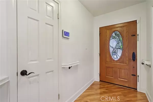 Granada Hills (los Angeles), CA 91344,11129 White Oak