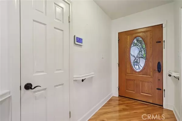 Granada Hills (los Angeles), CA 91344,11129 White Oak