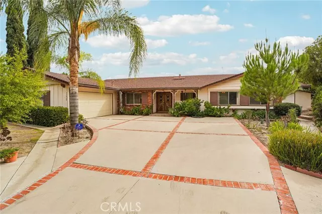 Granada Hills (los Angeles), CA 91344,17420 Flanders