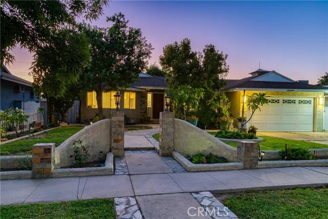 10049 Langdon, San Fernando, CA 91345