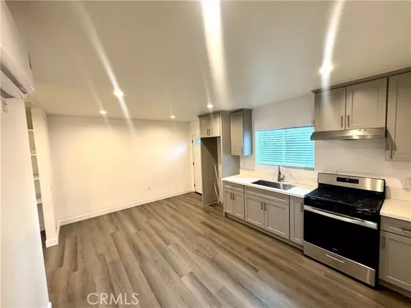 San Fernando, CA 91345,10410 Orion Ave