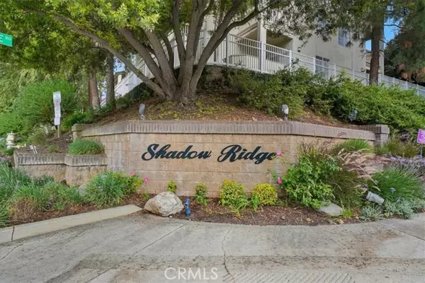 5805 Oak Bend #302, Oak Park, CA 91377