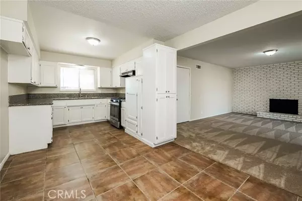 Lancaster, CA 93535,609 E Pillsbury Street