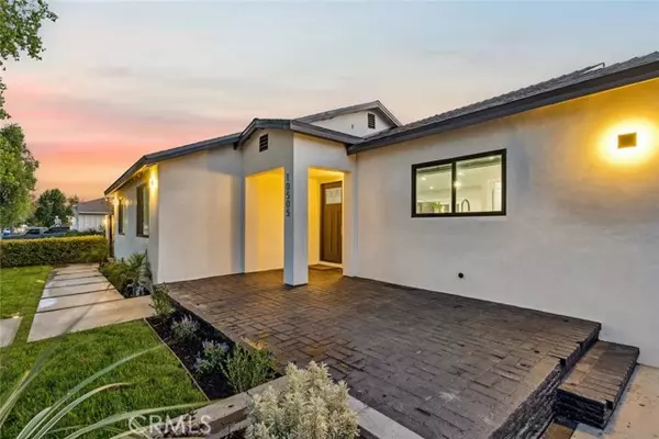 San Fernando, CA 91345,10505 Langdon Avenue