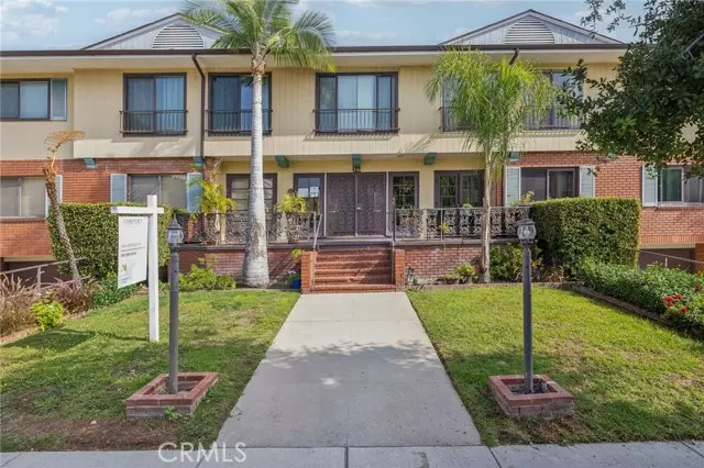 Glendale, CA 91206,312 N Louise Street #210