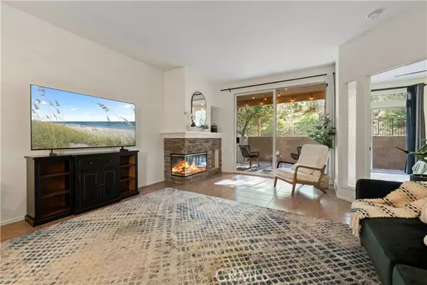 Valencia (santa Clarita), CA 91355,23930 Arroyo Park