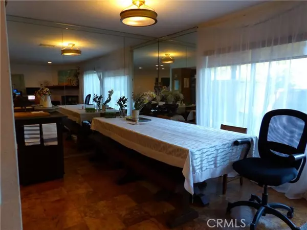 Porter Ranch (los Angeles), CA 91326,19140 Lahey #4