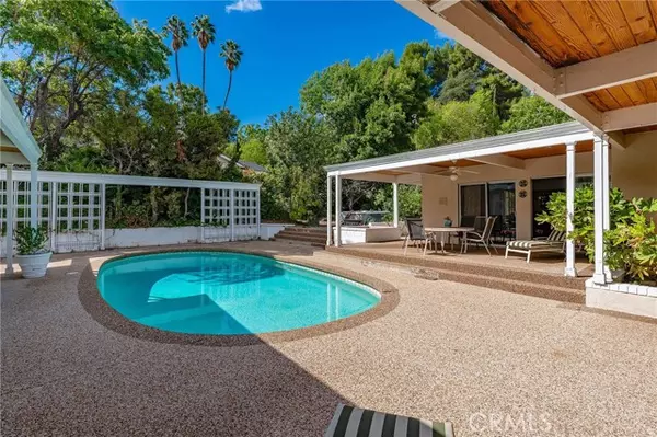 Woodland Hills (los Angeles), CA 91364,20300 Angelina Place