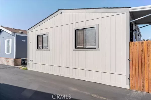 Van Nuys (los Angeles), CA 91405,7560 Woodman Place #65