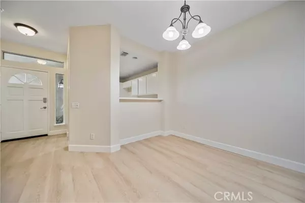 Valencia (santa Clarita), CA 91355,23963 Arroyo Park Drive #98