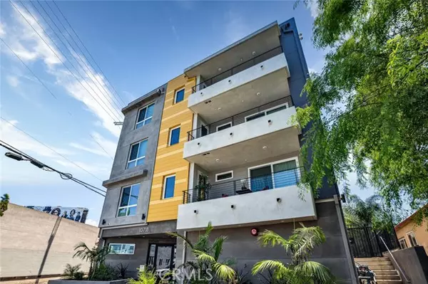 10718 Acama Street #401, Studio City (los Angeles), CA 91602