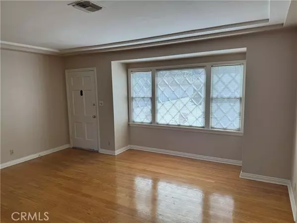 Sherman Oaks, CA 91403,15207 Greenleaf