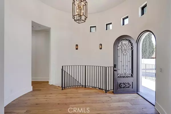 Woodland Hills (los Angeles), CA 91367,5520 Woodlake Avenue