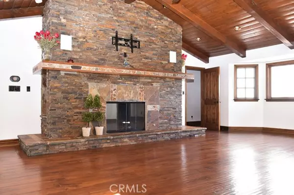 Woodland Hills (los Angeles), CA 91364,5235 San Feliciano Drive