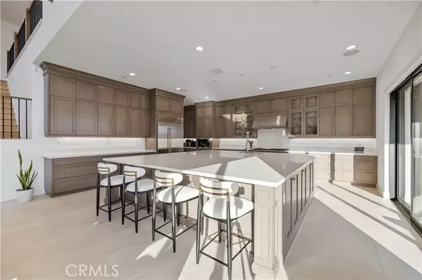 Valencia (santa Clarita), CA 91354,24152 West Corte Ala