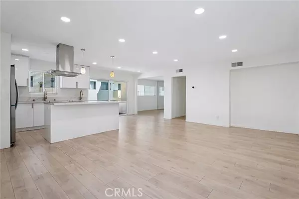 Encino (los Angeles), CA 91316,5330 Zelzah Avenue #7